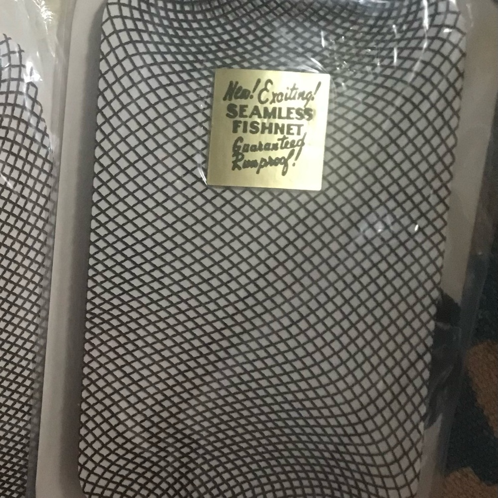 Vintage NWT fishnet stockings 100% nylon size small